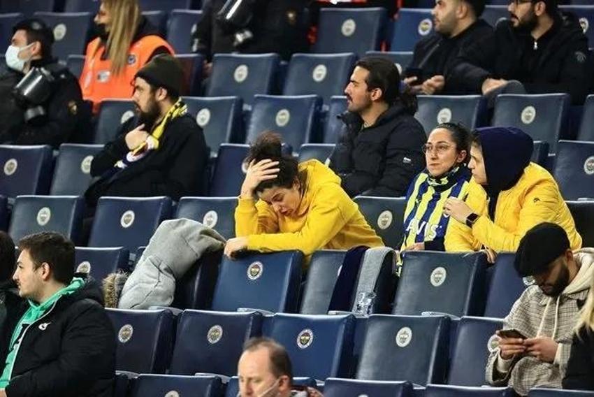 Fenerbahçe en son ne zaman şampiyon oldu? Sarı lacivertliler kaç senedir şampiyon olamıyor? Fenerbahçe'nin son şampiyonluğu hangi yıl?