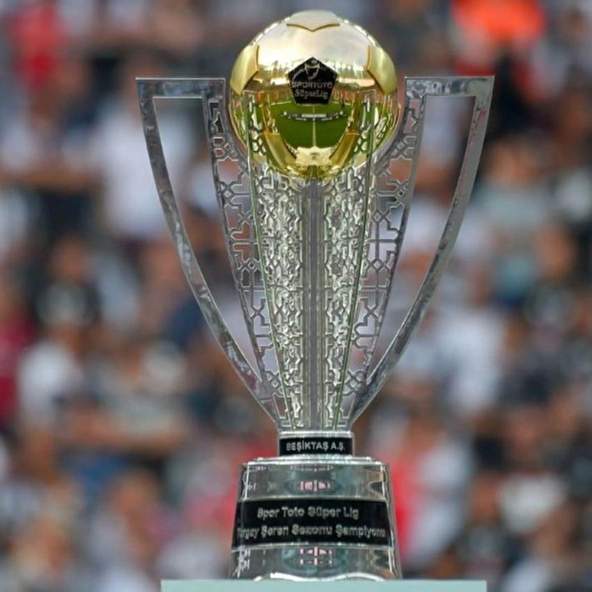Fenerbahçe en son ne zaman şampiyon oldu? Sarı lacivertliler kaç senedir şampiyon olamıyor? Fenerbahçe'nin son şampiyonluğu hangi yıl?