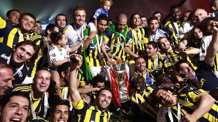 Fenerbahçe en son ne zaman şampiyon oldu? Sarı lacivertliler kaç senedir şampiyon olamıyor? Fenerbahçe'nin son şampiyonluğu hangi yıl?