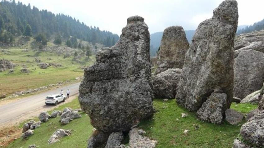 Adana'nın peri bacaları görsel şölen sunuyor