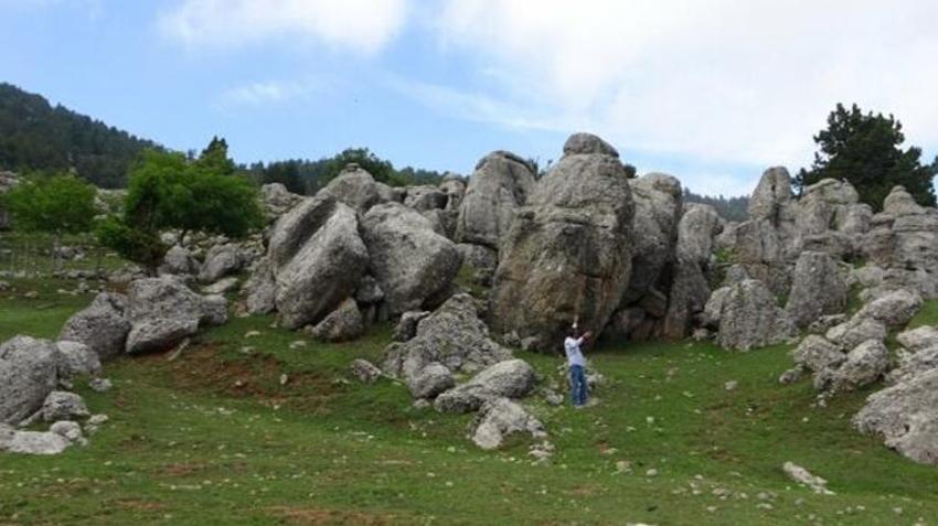 Adana'nın peri bacaları görsel şölen sunuyor