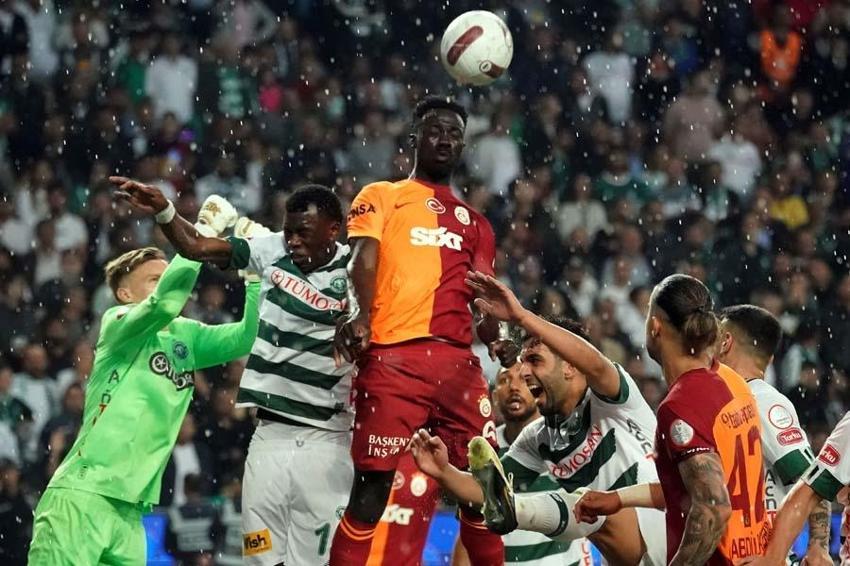 Galatasaray'ın şampiyonluğu sonrası sert sözler! "Sokakta nasıl dolaşacaklar?"