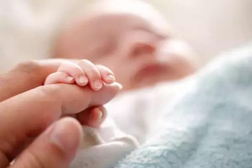 Yeni doğum izni süre ne kadar oldu? 2024 doğum izni kaç ay, kaç gün? Memura, özel sektöre doğum izni ne kadar?