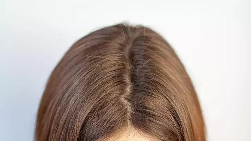 Kuaförler bu tüyoyu saklıyor! Evdeki 3 malzemeyle saçlar yumuşuyor; fön çekilmiş gibi elektriklenmiyor!