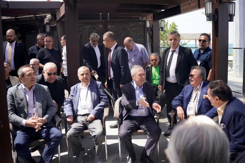Mahmut Uslu da devreye girdi: Ali Koç'u isteyen yok, ölü toprağını Aziz Yıldırım kaldırdı
