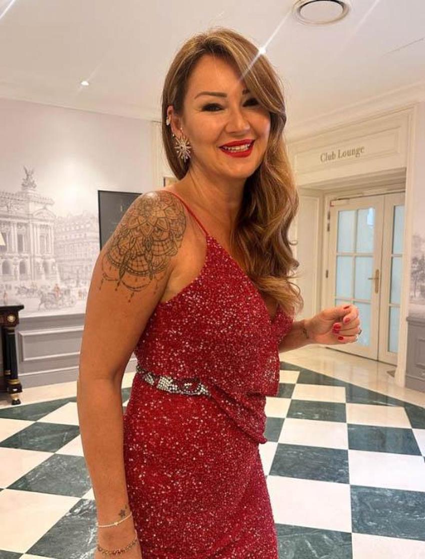 Pınar Altuğ sessiz kalamadı! 'Mezarda ne yapacaksınız?' diyen takipçisine sinirlendi