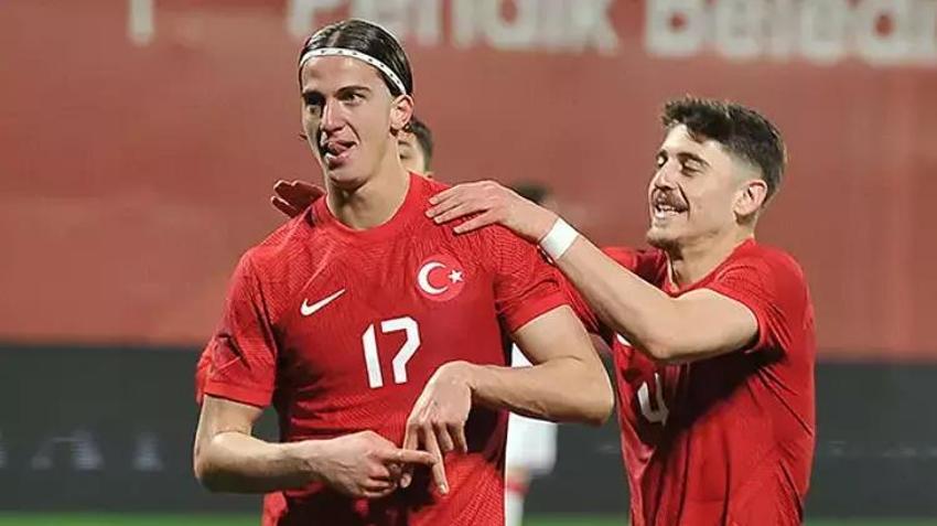 Bertuğ Yıldırım ile Ala Tokel fena yakalandı! Danla Bilic ve Doğan Alemdar aşkı patladı