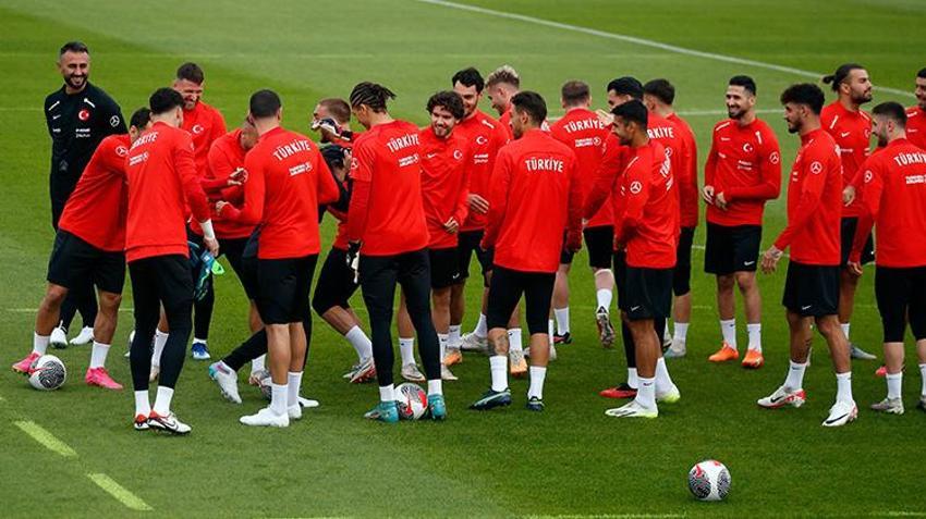 A Milli Futbol Takımı'na Semih Kılıçsoy müjdesi! Bertuğ Yıldırım'ın yerine geliyor