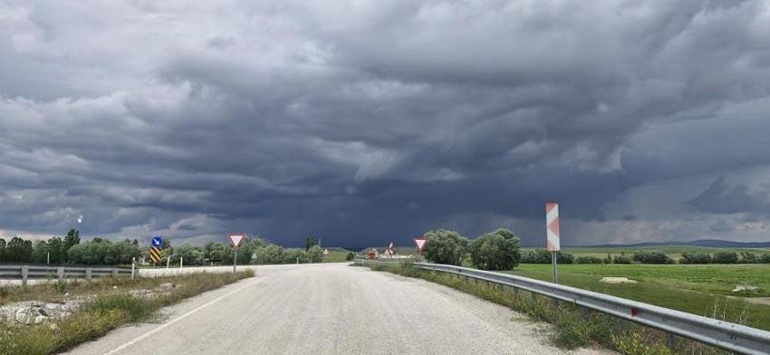 Tehlike çanları çalıyor! Meteoroloji ve uzmanlar uyardı: Resmen kavrulacağız, sıcaklık 40 dereceyi aşacak