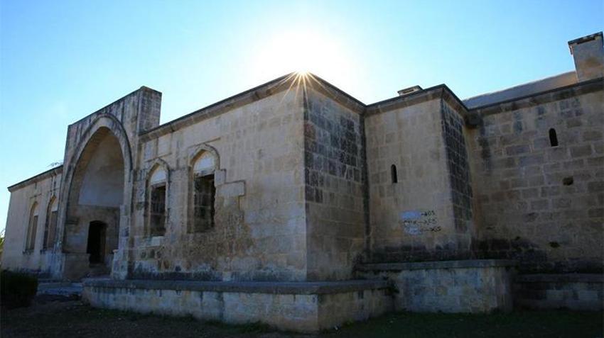 Kale kadar sağlam mimari: Osmanlı mirası Kurtkulağı Kervansarayı ziyaretçilerini ağırlıyor