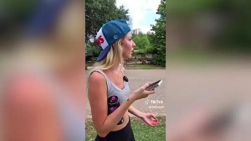 Yaptığı yayın izlensin diye insanlığını kaybetti! Yaşlı kadını denize attı, arkasına bile bakmadı