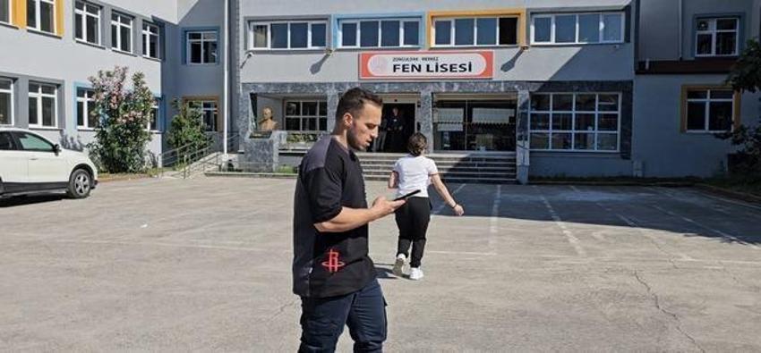 Türkiye'den LGS manzaraları! Kimi 1 dakikayla sınavı kaçırdı kimi kimliğini unuttu