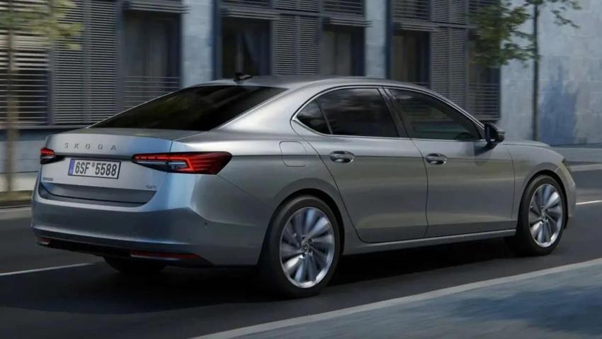 Yeni nesil Skoda Superb satışa çıktı; fiyatına kimse inanamadı
