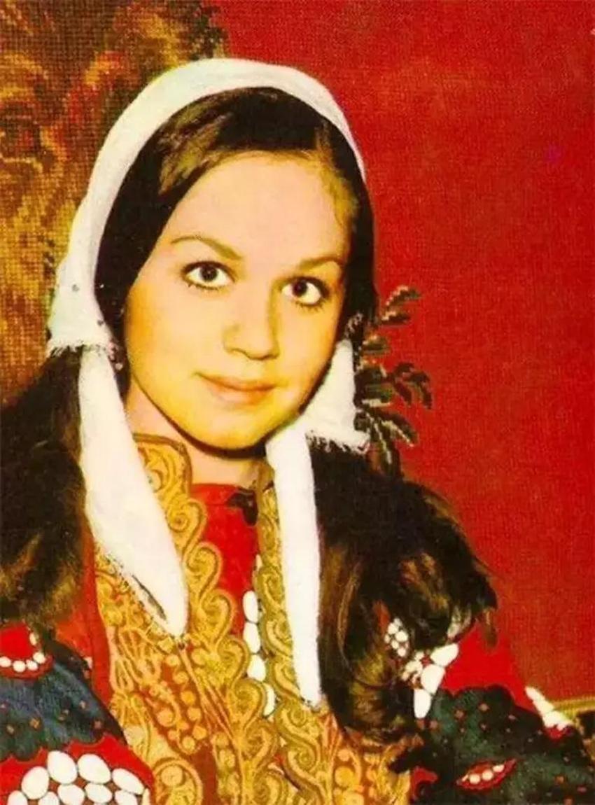 Fatma Karanfil'in hayatı ile ilgili hiç bilinmeyen ayrıntılar ortaya çıktı! Gazetede gördüğü ilan hayatını değiştirdi