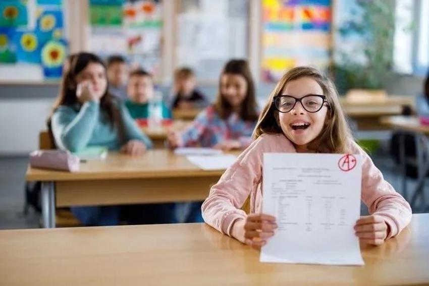 Özürlü devamsızlık hakkı kaç gün? Özürsüz devamsızlık 5 gün olursa ne olur, özürsüz devamsızlık kaç gün, özürsüz devamsızlık özürlüye çevrilir mi?