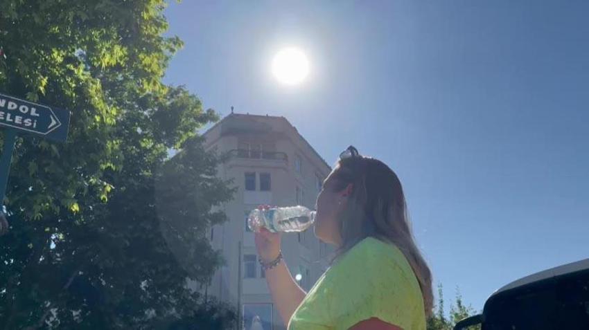 Sıcak havanın yerini sağanak yağışlar alıyor! Meteoroloji 11 ili uyardı: Gök gürültülü ve kuvvetli olacak...