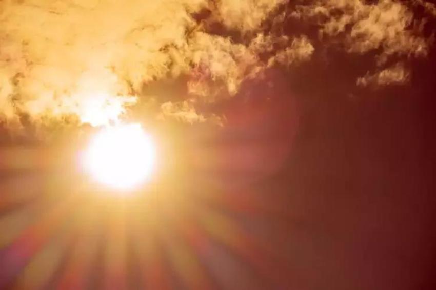 Kavurucu sıcak hava dalgası bastıracak: Sıcaklık rekoru kırılacak! 'Bu sene meteorolojik afet yaşanacak'