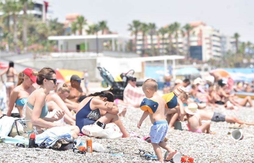 Yakıp kavuran sıcak havaların yerini gök gürültülü sağanak yağışlar alıyor! Meteoroloji son raporunu açıkladı 20 şehir için uyarı geldi