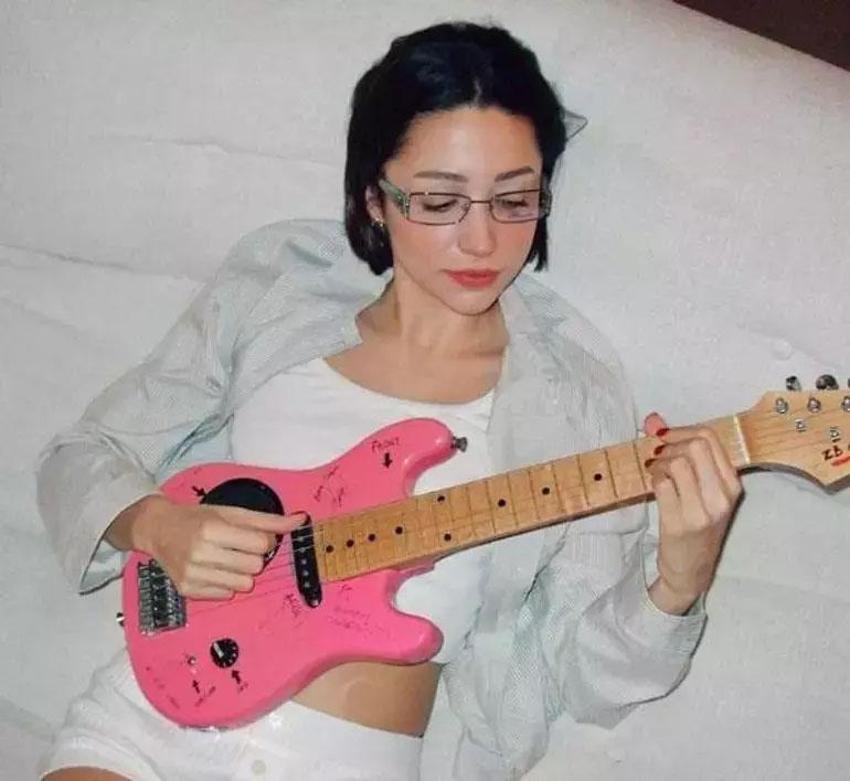 Zeynep Bastık ve Serkay Tütüncü ilk kez birlikte görüntülendi! 