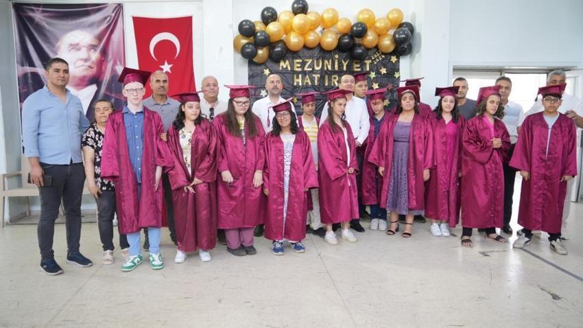 Kursiyerler görme engellilerin mutluluğuna ortak oldu