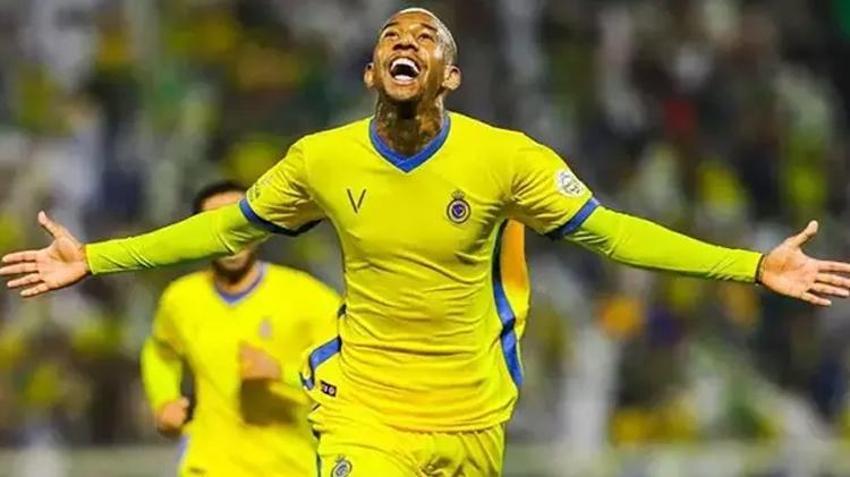 Talisca imza atmaya İstanbul devine geliyor! Vedat Muriqi Fenerbahçe yerine ezeli rakibe gidiyor
