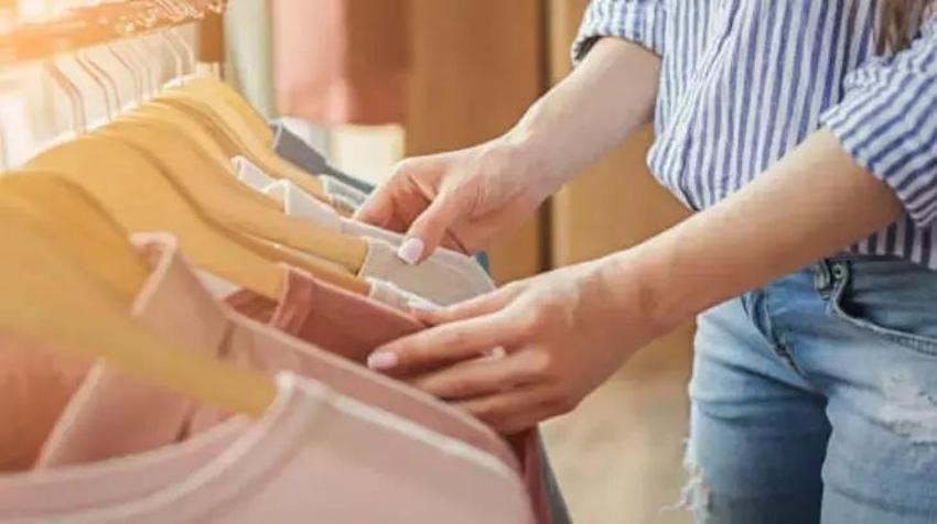 Omuz ve sırttaki sivilcelere sürünce etkisi kat kat artıyor; askılı giymek dert olmaktan çıkıyor! su bazlı olursa kesin çözüm sunuyor