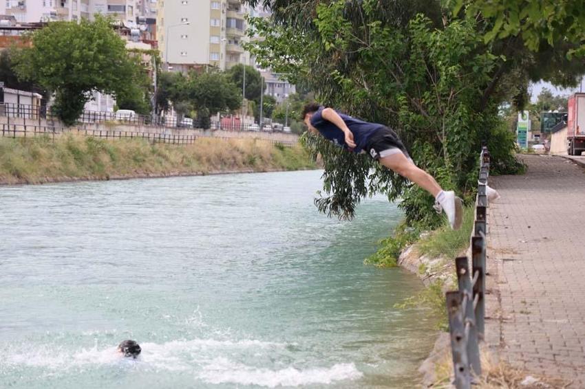 Adana'da iki haftada 6 kişi boğulunca mahalleli kendi "Cankurtaran" ekibini kurdu! Tatbikat yaptılar