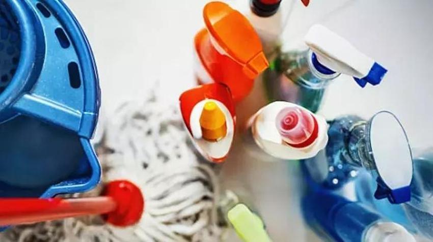 Banyoda durunca zehir saçıyor; Bu eşyalar nemlenince mikrop yuvasına dönüşebilir