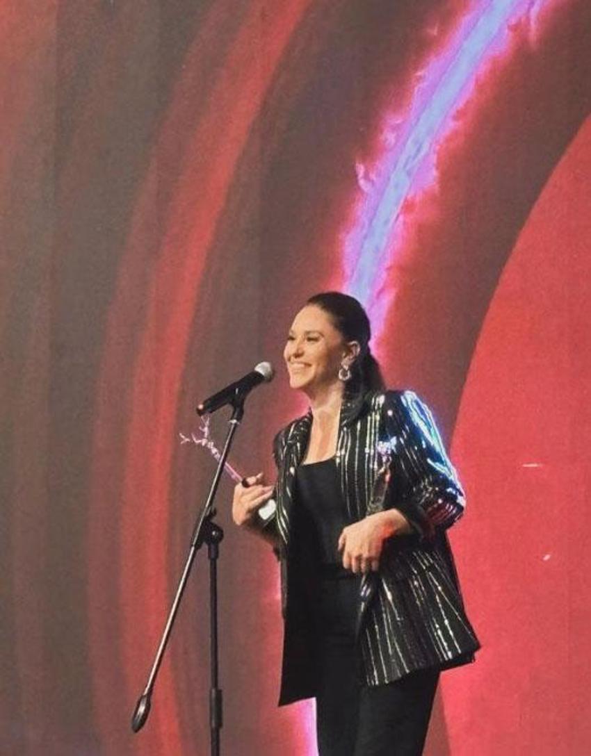 'Oyuncu tokatladı' iddialarına sert yanıt! Kızılcık Şerbeti'nin Kıvılcım'ı Evrim Alasya ateş püskürdü