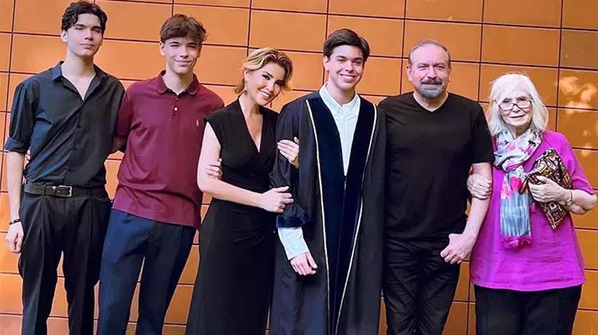 Eski eşler bir araya geldi! Duygu dolu anlar yaşandı: Oğlum müthiş bir ortalamayla mezun oldu
