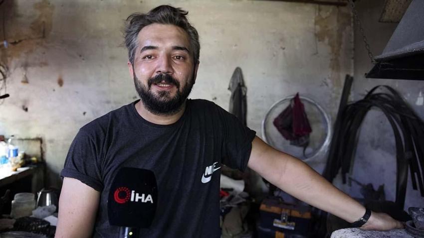 Adana'da sosyolog bıçak ustası tezgâh başına geçti!
