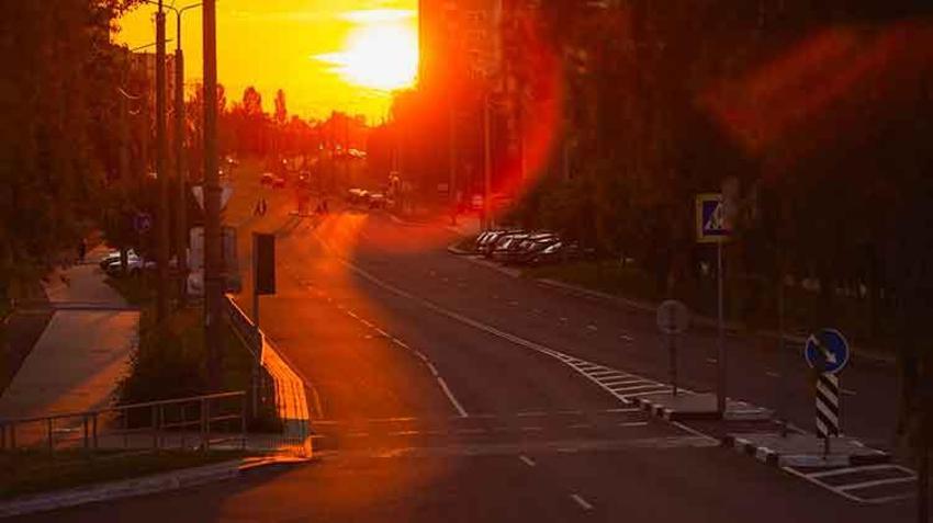 Bunaltıcı sıcaklar geri döndü! Termometreler 43 dereceyi gösterdi, sıcak hava dalga dalga yayılıyor