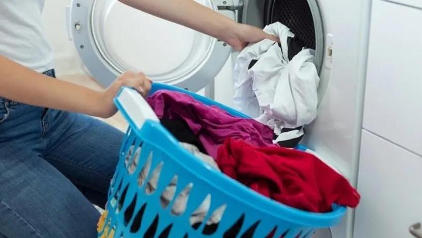 Tek bir hareket çamaşır makinesinin ömrünü 10 yıl uzatıyor!