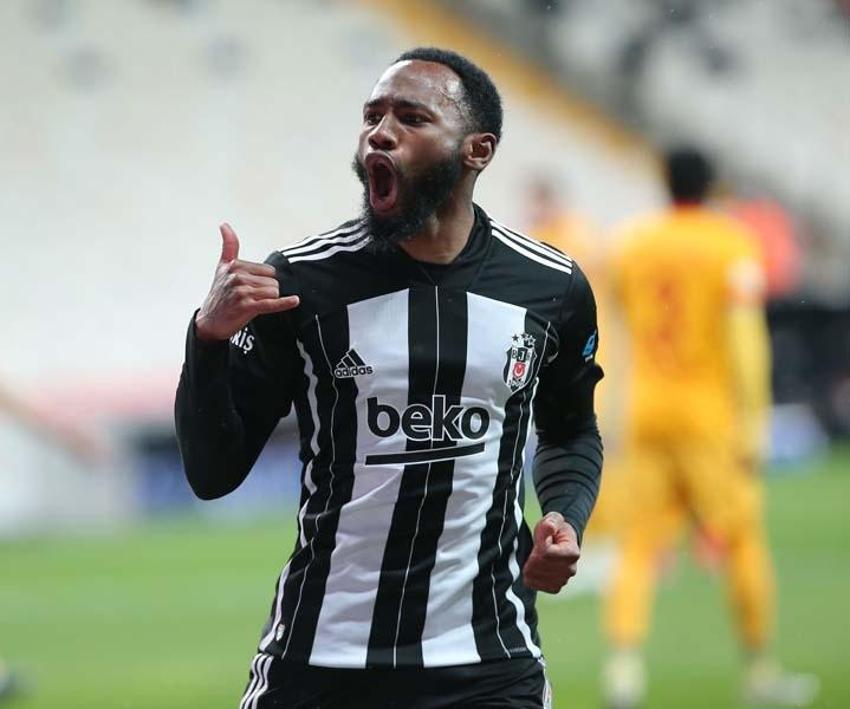 Galatasaray'dan sürpriz transfer! Eski Beşiktaşlı geliyor...