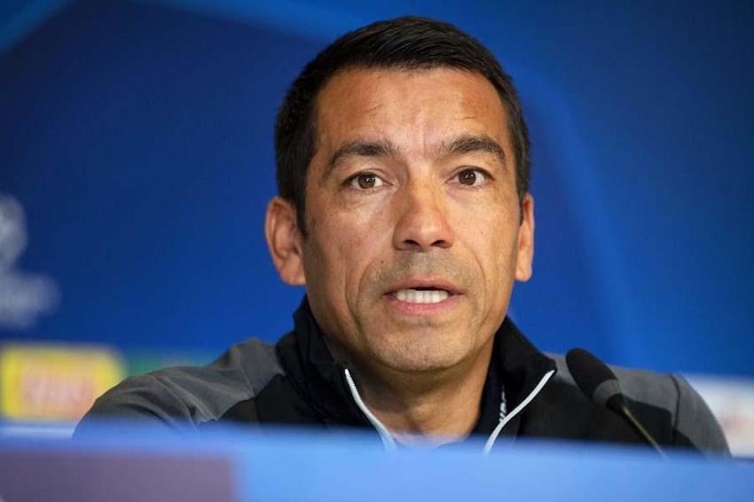 Beşiktaş'ta Giovanni van Bronckhorst imzayı attı! Başkan Hasan Arat'tan Samet Aybaba sorusuna tepki