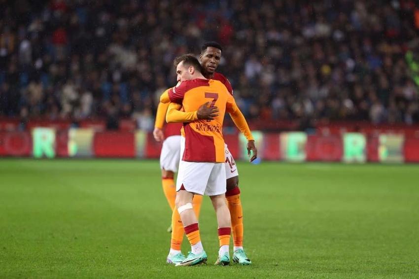 Galatasaray'da kalması beklenirken İngilizler bombayı patlattı! Çılgın teklifle kapıyı çaldılar