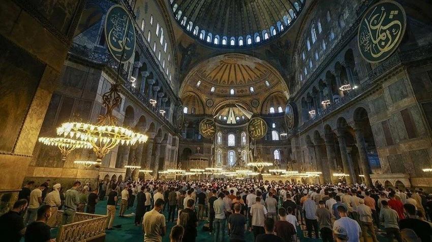 Bayram tekbirleri ne zaman başlar? Teşrik tekbiri bayramda kaç defa çekilir? Arapça ve Türkçe teşrik tekbiri 