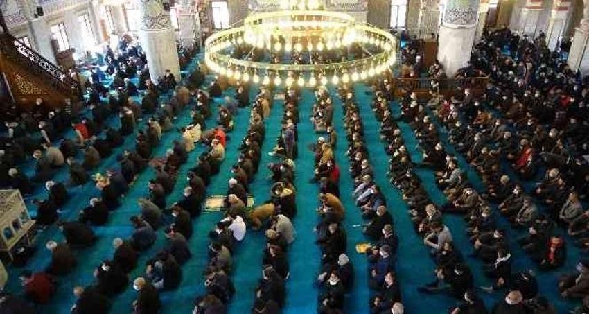 Bayram namazı ne zaman, saat kaçta kılınacak? Diyanet İl İl bayram namazı vakitleri