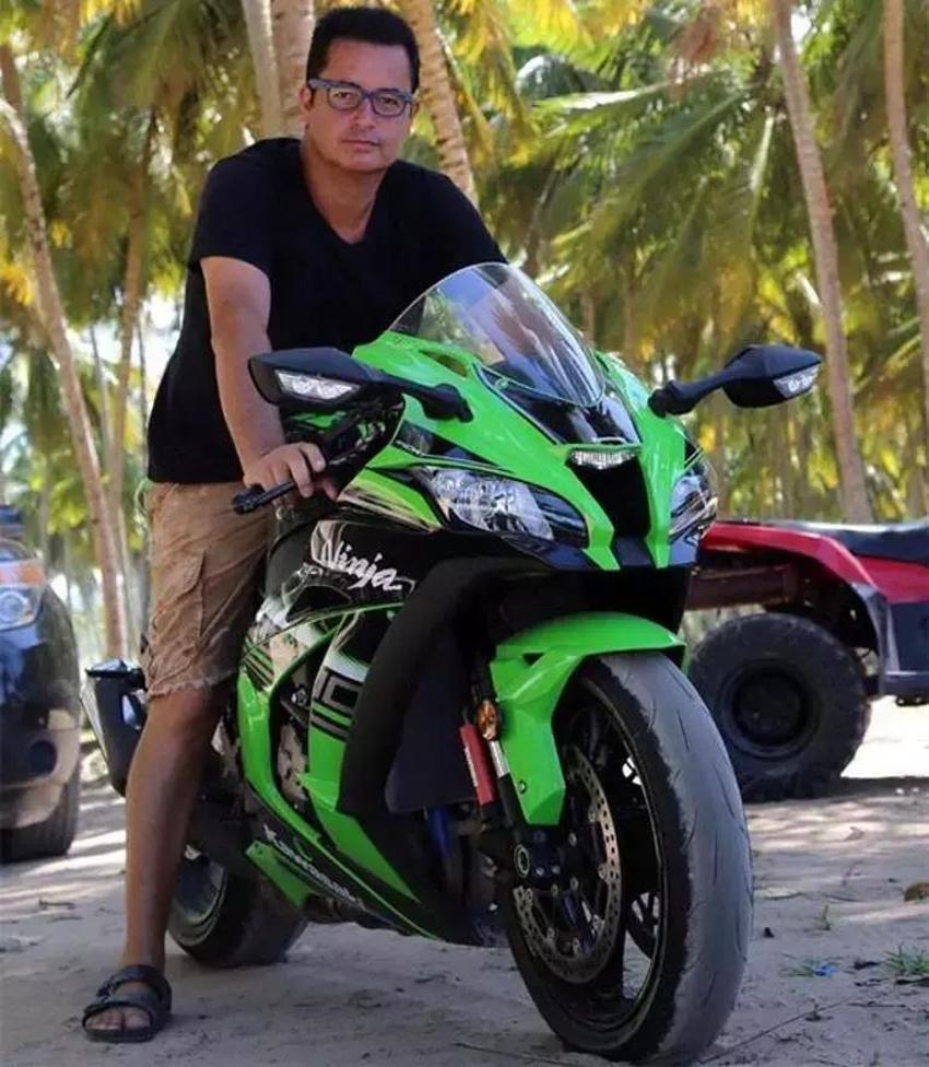 Acun Ilıcalı sürat teknesinde hız tutkusunu konuşturdu