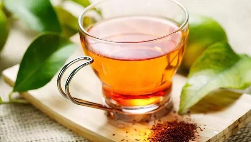 Güneş yanığını geçirmede siyah çayın mucizesiyle tanışın!
