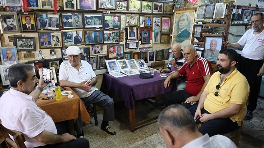 Adana'da bu ilçede herkesin bir lakabı var! 'Ölüler kahvehanesi'nde toplanıyorlar