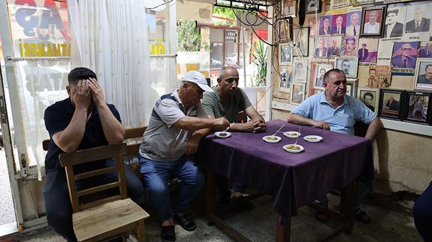 Adana'da bu ilçede herkesin bir lakabı var! 'Ölüler kahvehanesi'nde toplanıyorlar