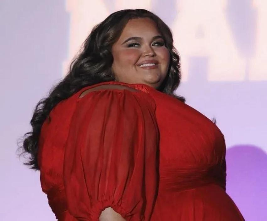 Güzellik kraliçesi seçilince linç yedi! 94 kiloluk güzel o kadar küçük düşürücü mesajlar aldı ki! Yerin dibine sokan yorumlar var