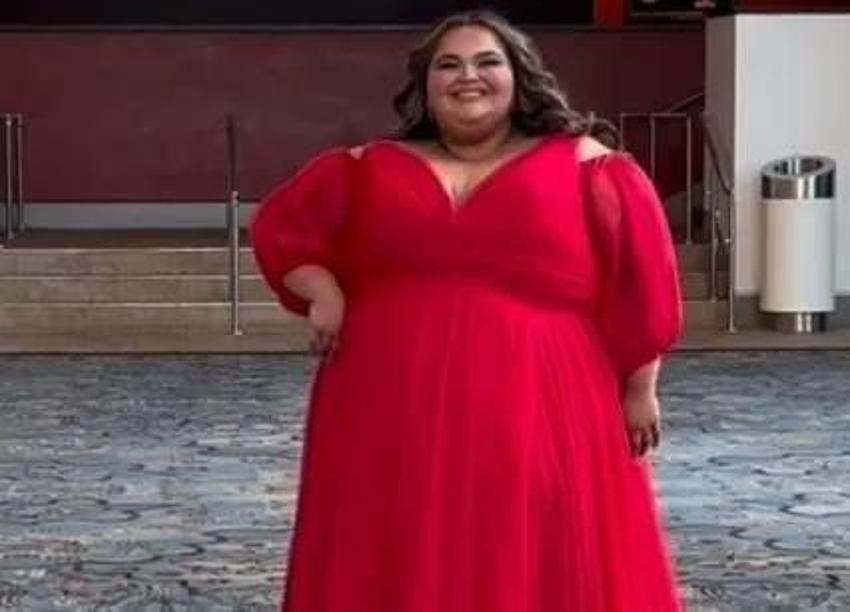 Güzellik kraliçesi seçilince linç yedi! 94 kiloluk güzel o kadar küçük düşürücü mesajlar aldı ki! Yerin dibine sokan yorumlar var