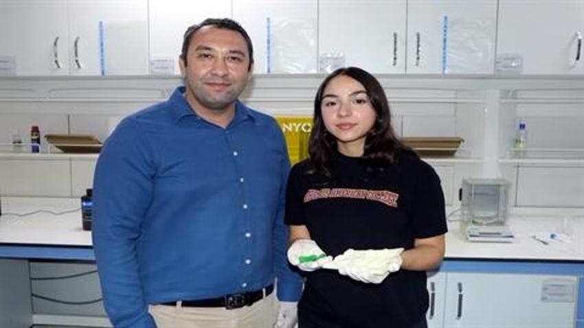 Adanalı lise öğrencisinden bilim dünyasını heyecanlandıran buluş: Esnek ve çevreci radyasyon kalkanı