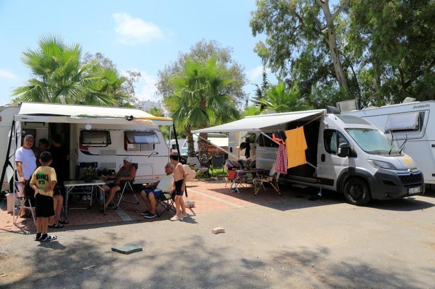 Bir günlük otel fiyatına 1 ay tatil yapılıyor: Antalya'da karavanla tatil imkanı yükselişte