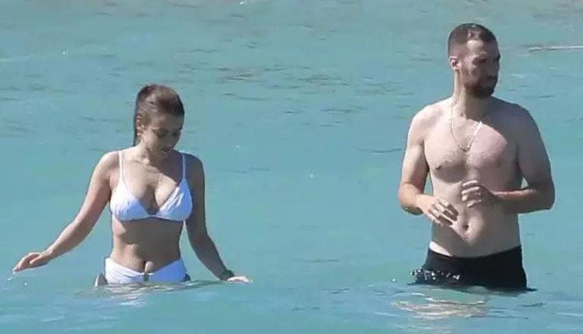 Oğulcan Engin-İlayda Alişan çiftinden Çeşme'de romantik anlar! Denizde şakalaştılar