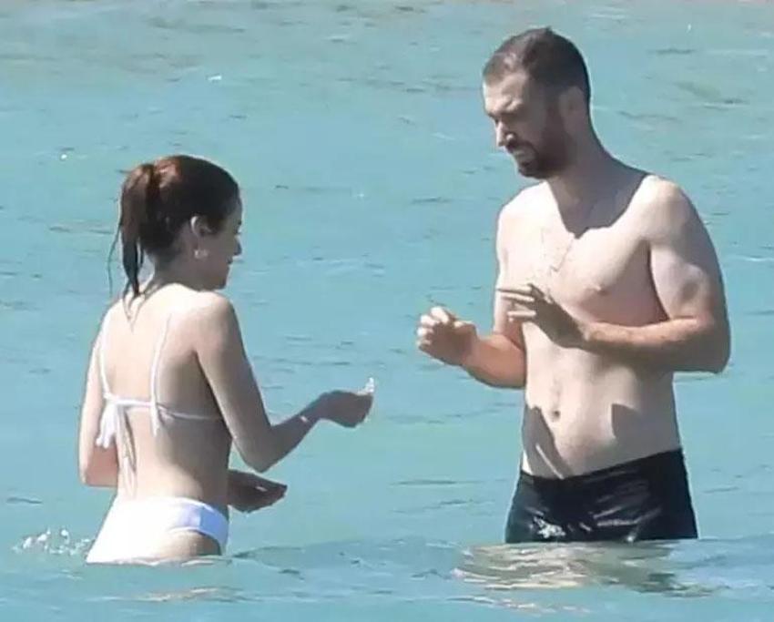 Oğulcan Engin-İlayda Alişan çiftinden Çeşme'de romantik anlar! Denizde şakalaştılar