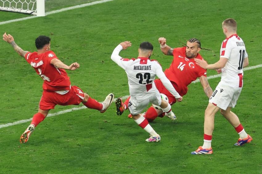 Montella, Portekiz maçı öncesi kadroyu değiştirdi! Arda Güler yok, Kerem Aktürkoğlu sürprizi