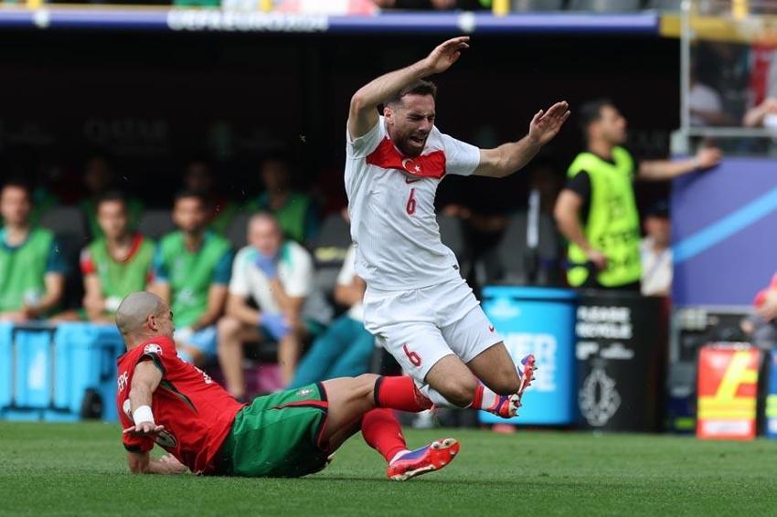 Portekiz'e karşı şansımız tutmuyor! EURO2024'te ilk mağlubiyetimizi aldı: 3-0